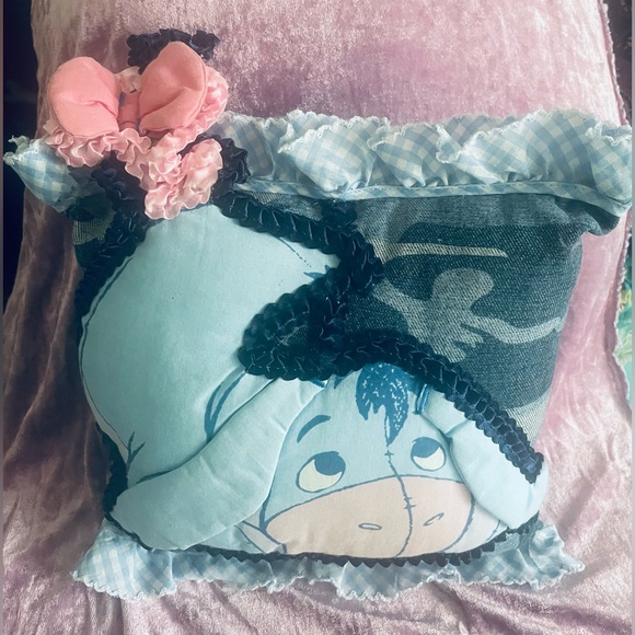 Children Hand Crafted Eeyore Donkey Pillow Soap Sud-Scented Denim Jean - Picture 2 of 5